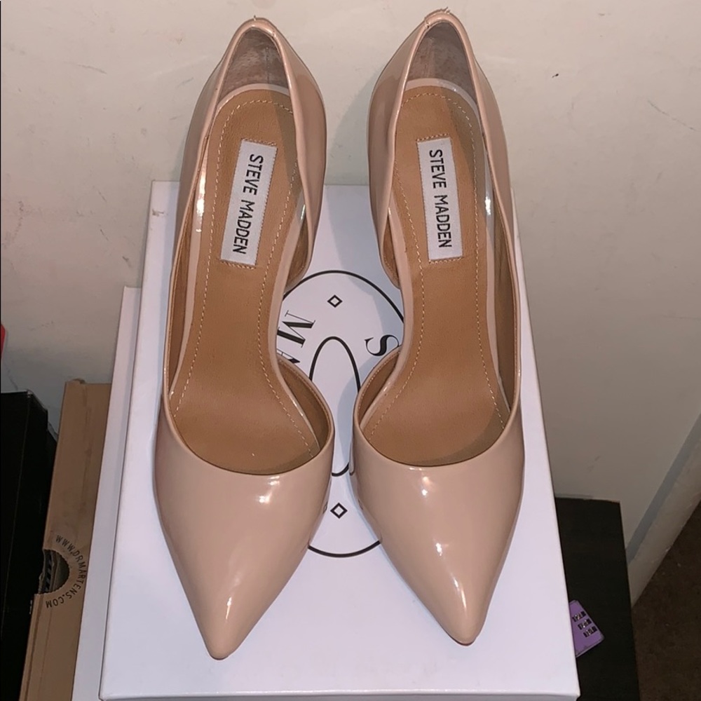 Steve Madden Nude Pumps